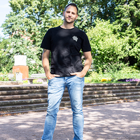 Konstantin Music "FHHN" Tee (black) - Priba Printworks